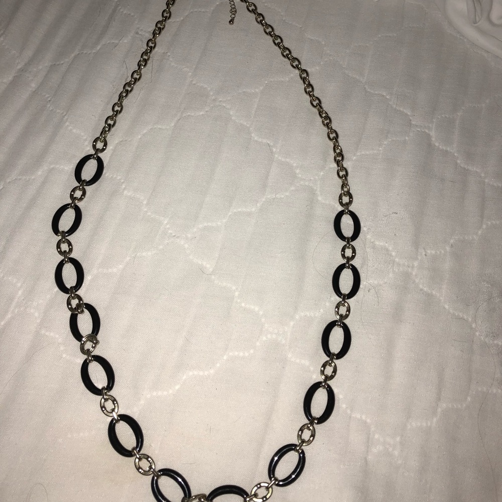 Women’s black and gold chain necklace